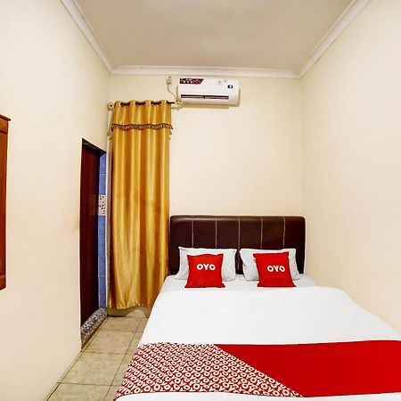 Oyo 91199 Felicia Homestay Medan Zewnętrze zdjęcie