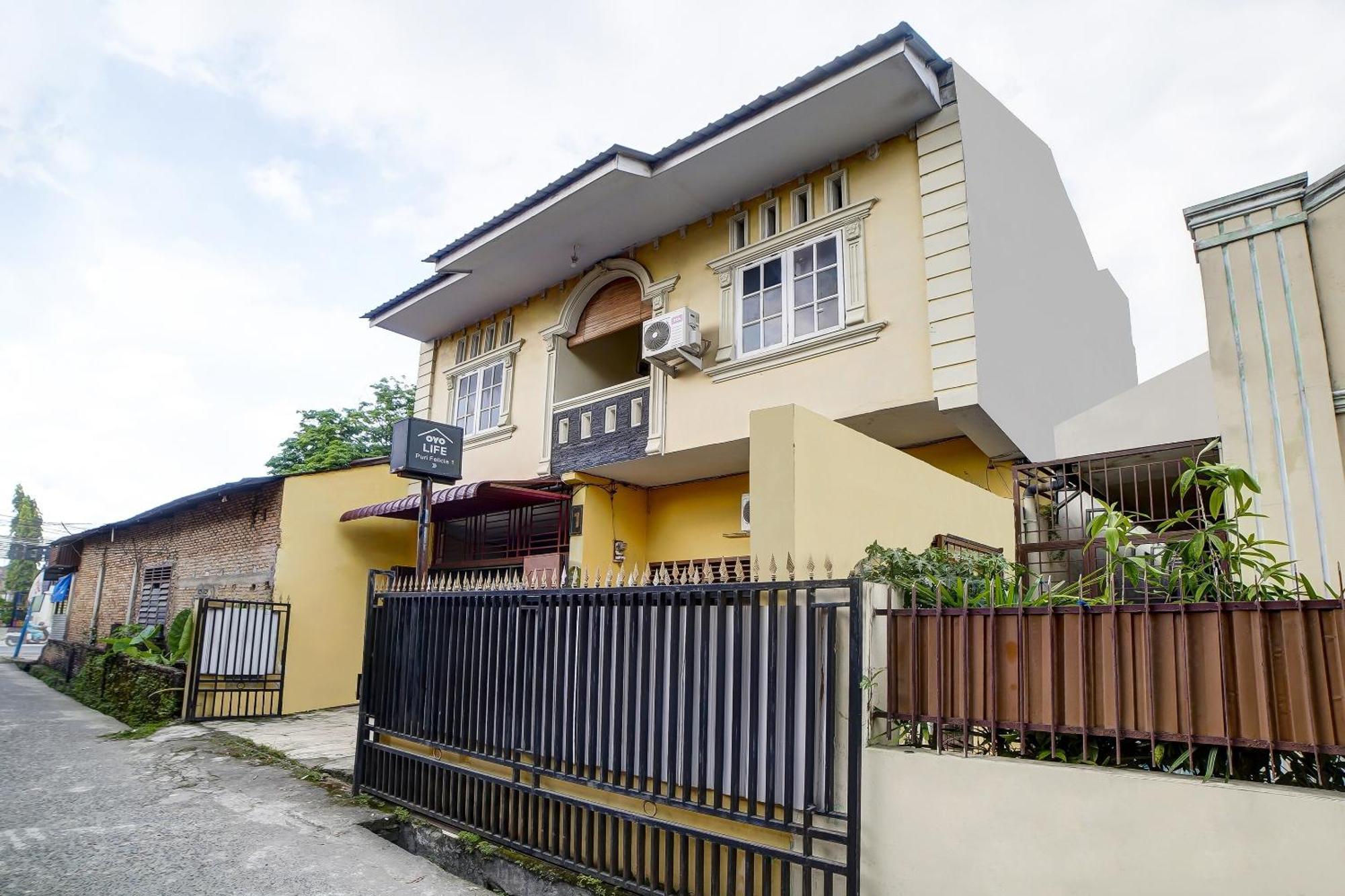 Oyo 91199 Felicia Homestay Medan Zewnętrze zdjęcie
